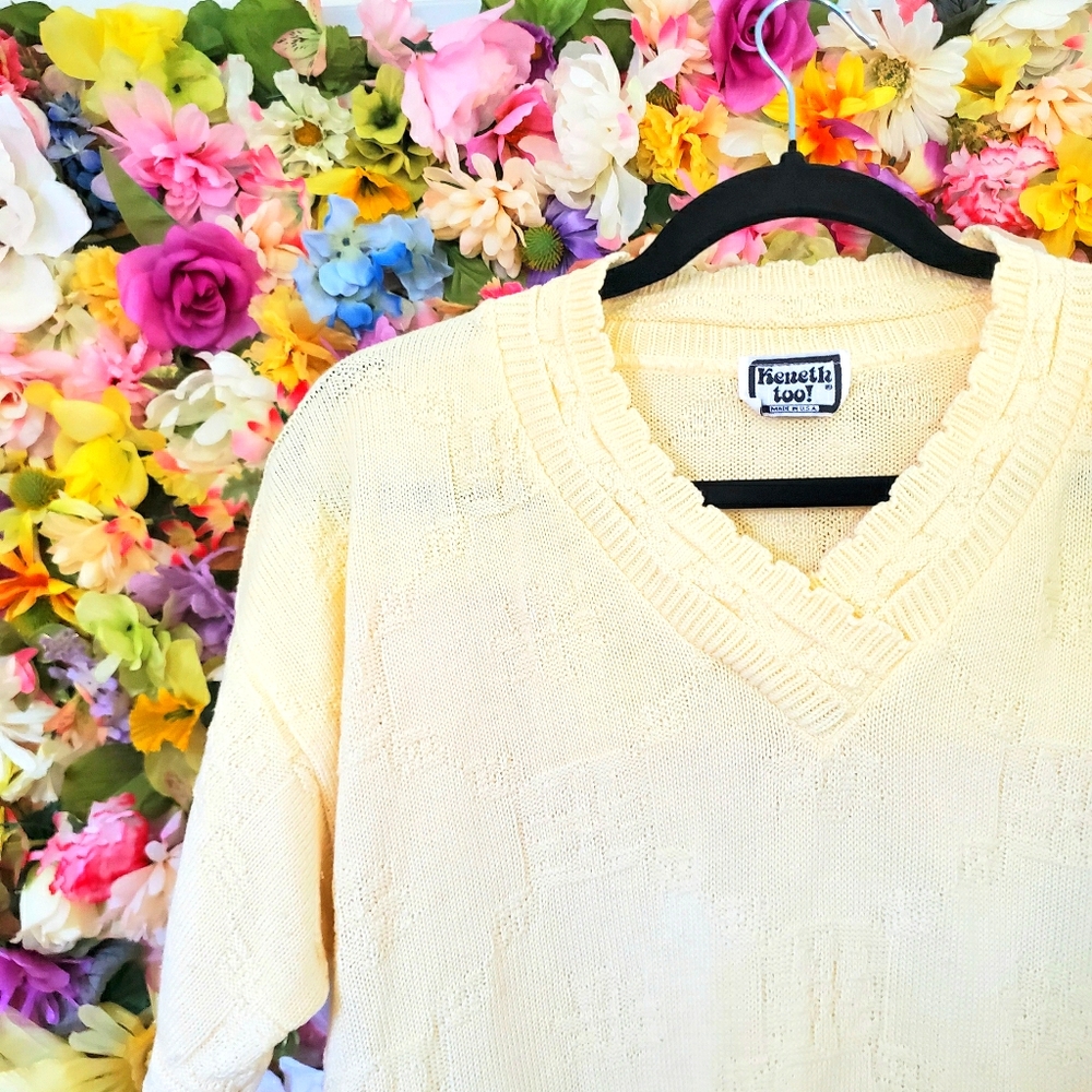 Vintage Pastel Textured Floral Butter Yellow Sweater Top - Picture 3 of 8